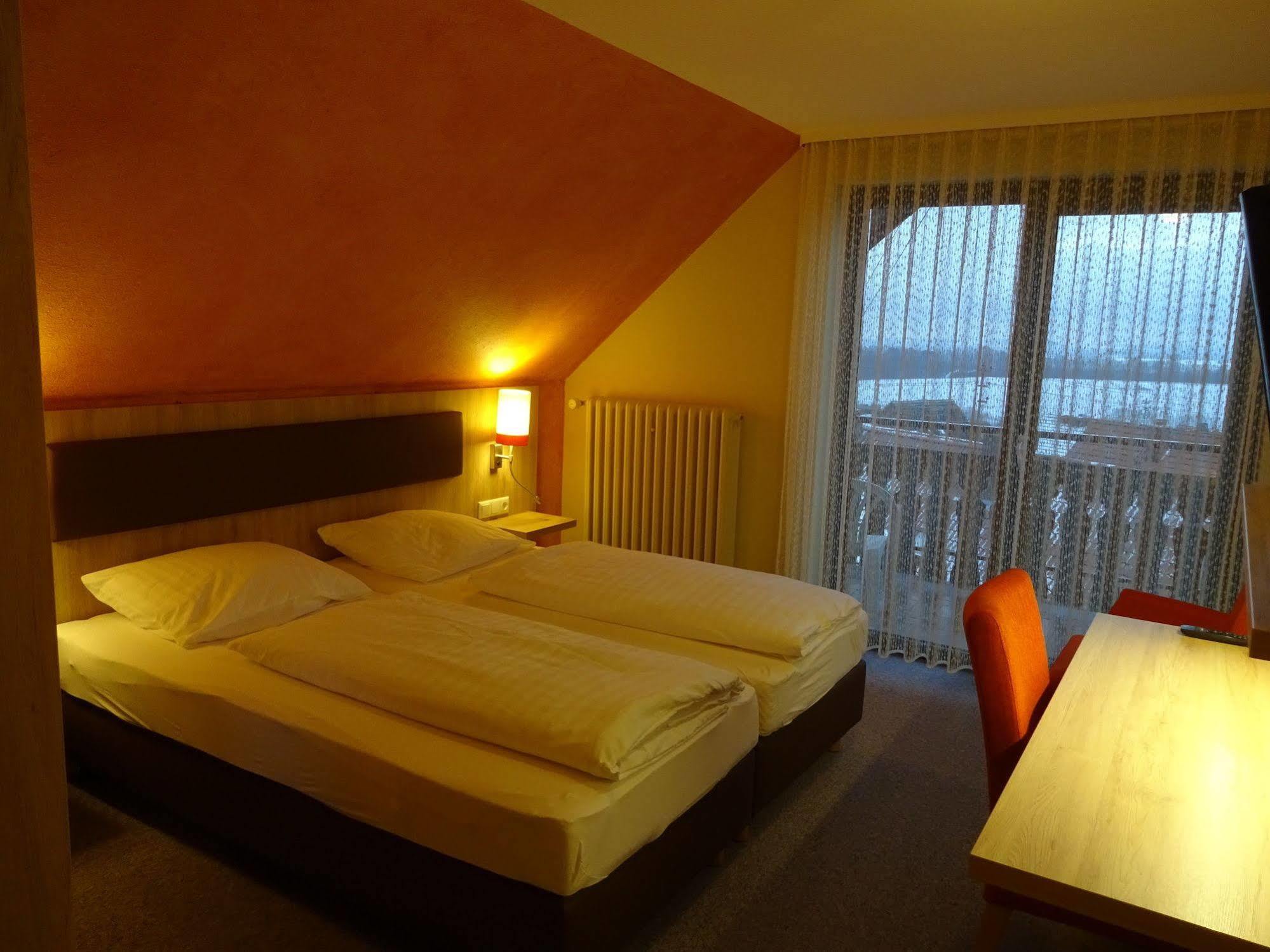 Gasthof Hotel Zum Ross Wertheim Exterior photo